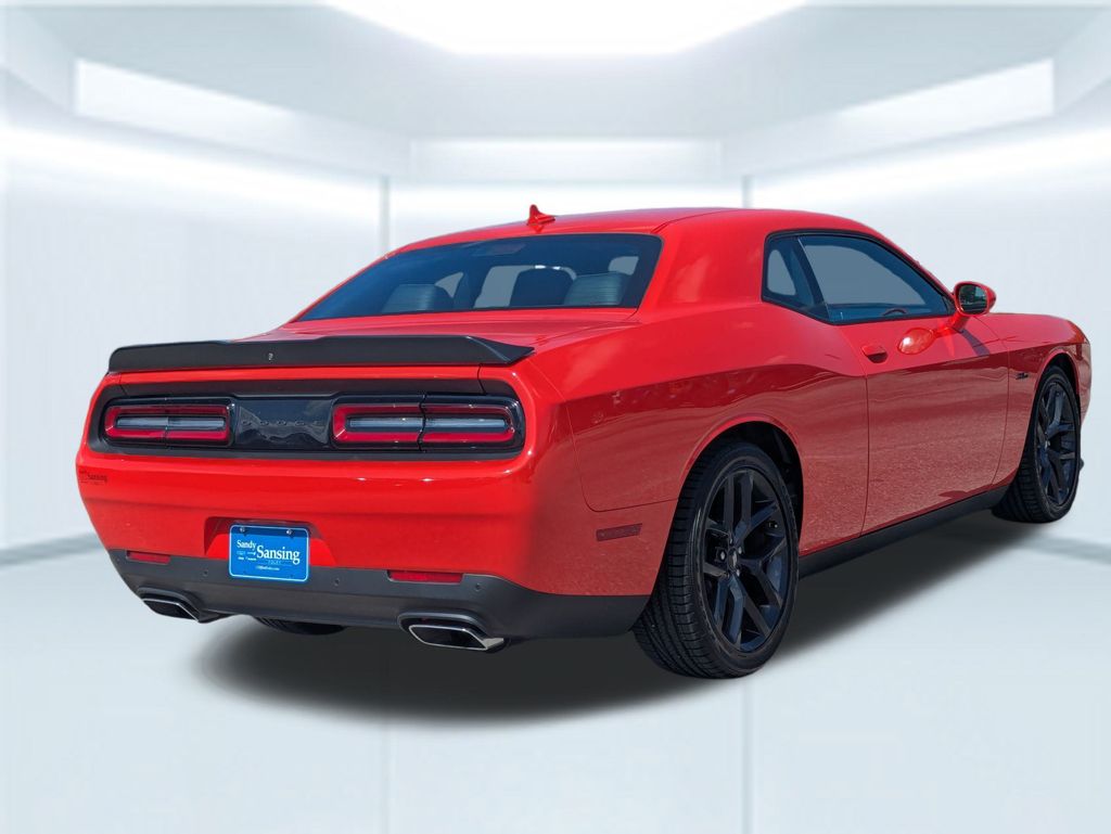 2023 Dodge Challenger R/T photo 4