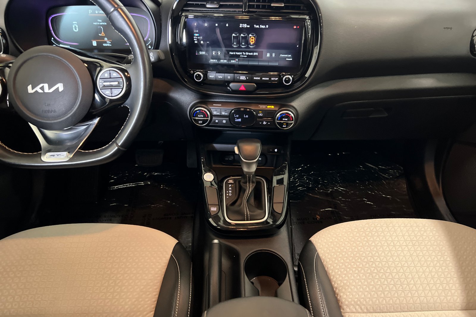2023 Kia Soul GT-Line photo 12