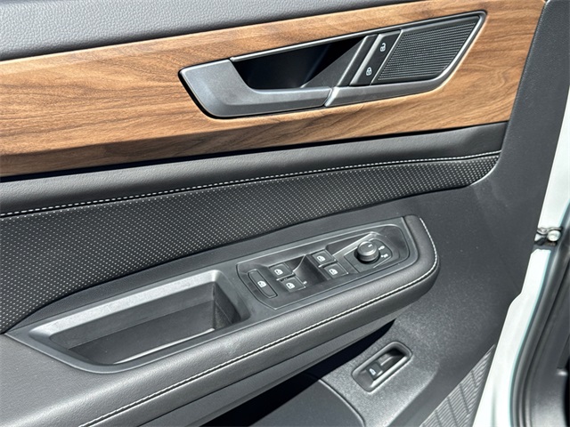2026 Volkswagen Atlas SE Technology photo 29