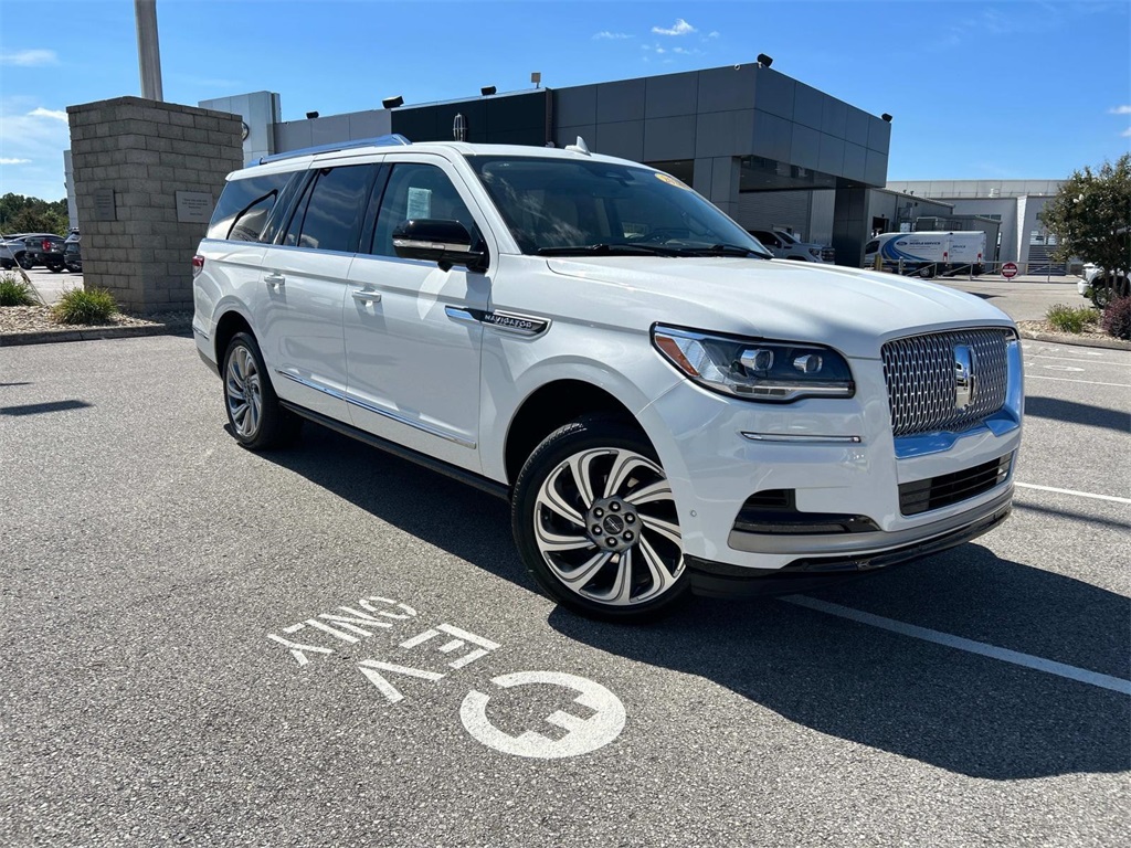 2024 Lincoln Navigator Reserve L's photo