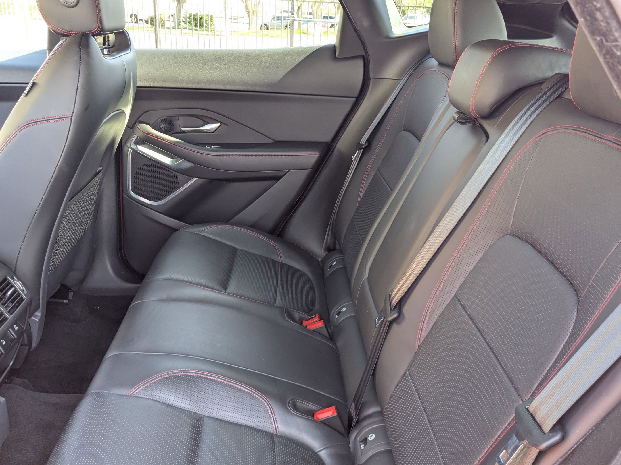 2018 Jaguar E-PACE First Edition photo 30