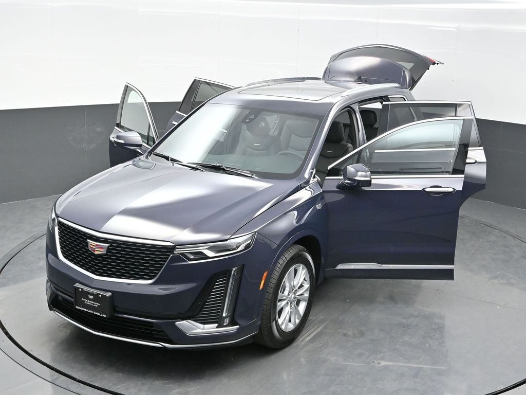 2025 Cadillac XT6 Luxury photo 30