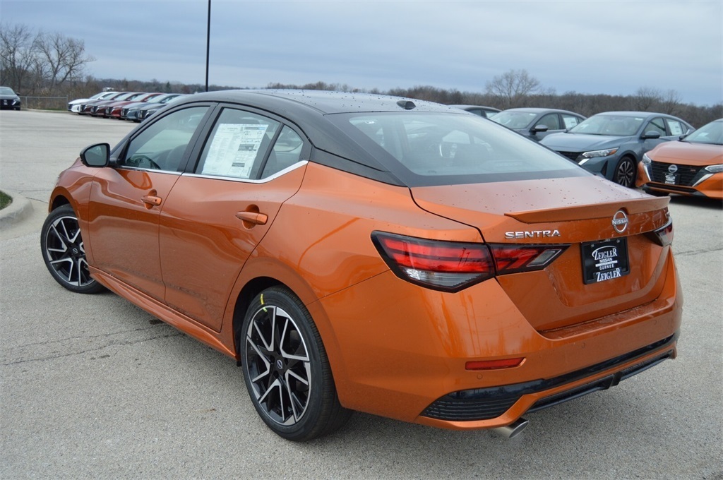2025 Nissan Sentra SR photo 9