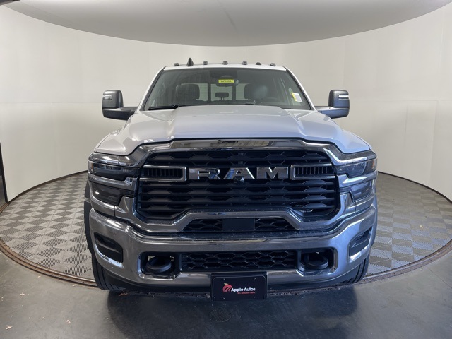2026 Ram 5500 Tradesman photo 2