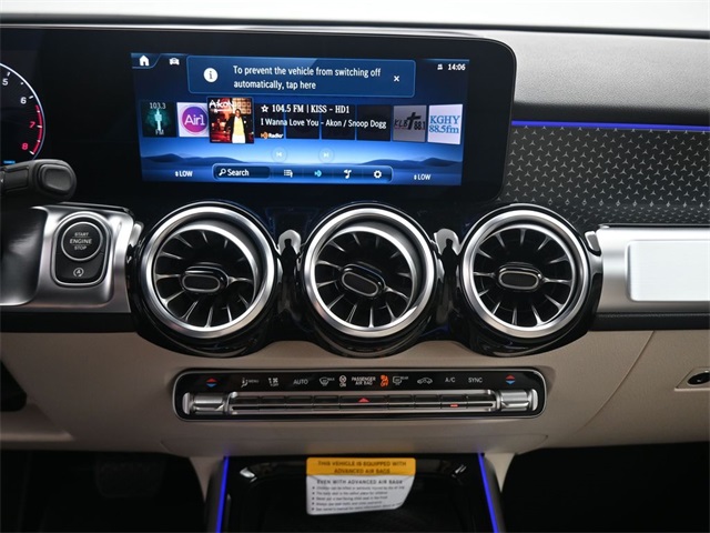 2025 Mercedes Benz GLB 250 photo 4
