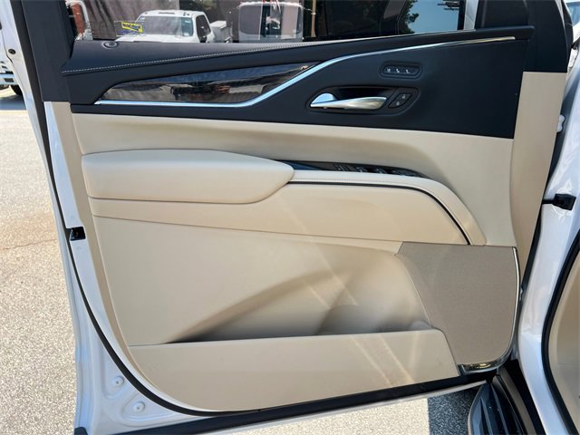 2024 Cadillac Escalade ESV Premium Luxury photo 10
