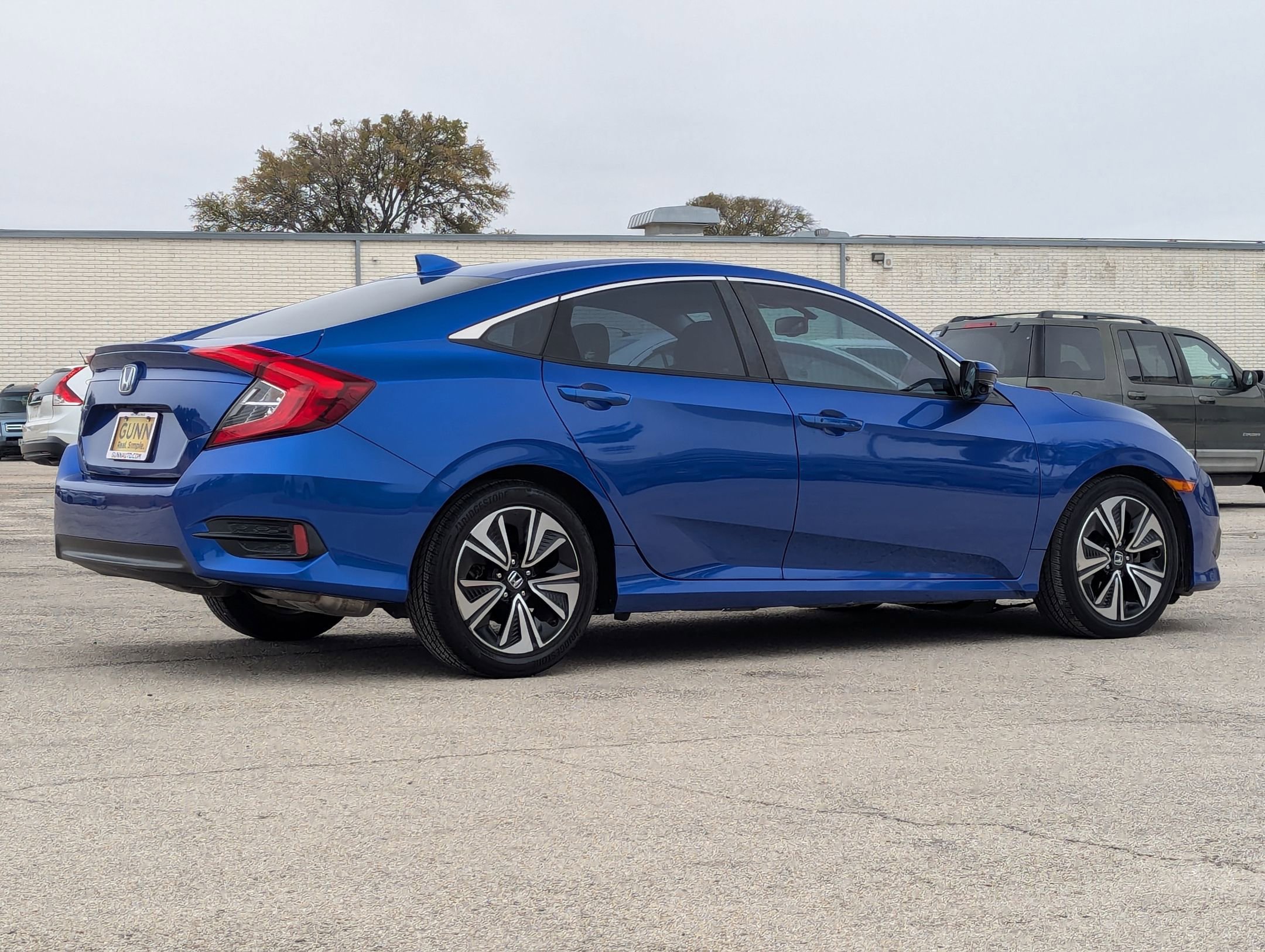 2017 Honda Civic EX-L photo 4