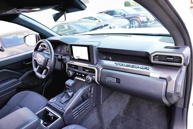 2024 Toyota Tacoma SR5 photo 9