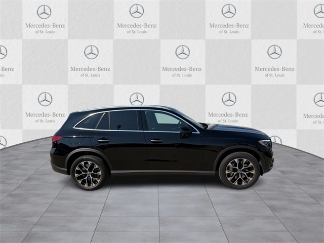 2025 Mercedes Benz GLC 350e 4MATIC photo 2