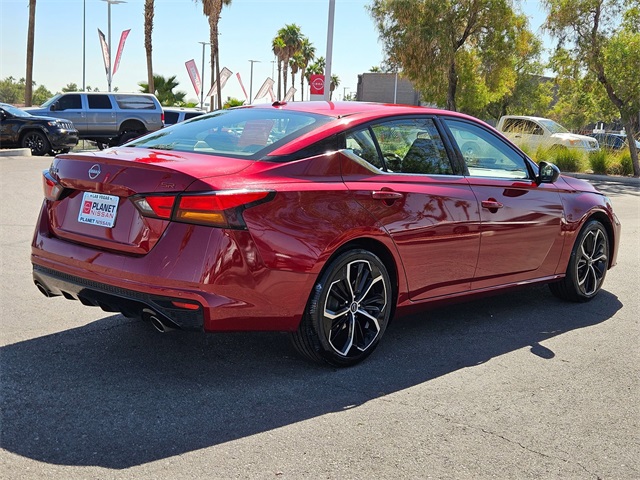2023 Nissan Altima SR photo 6