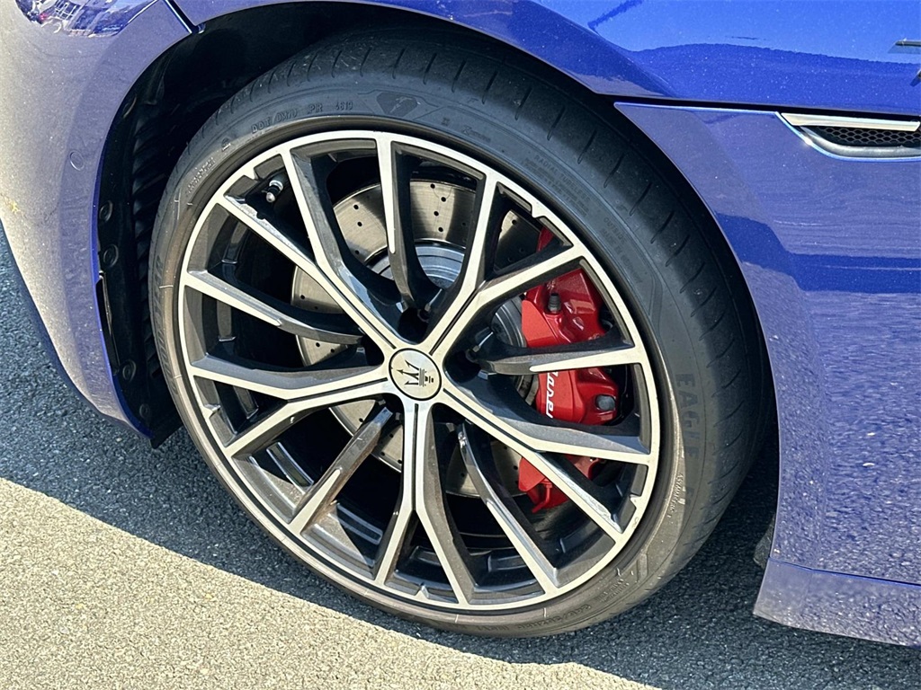 2024 Maserati Granturismo Modena photo 12