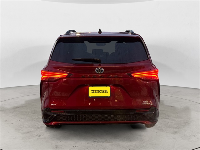 2023 Toyota Sienna XSE photo 4