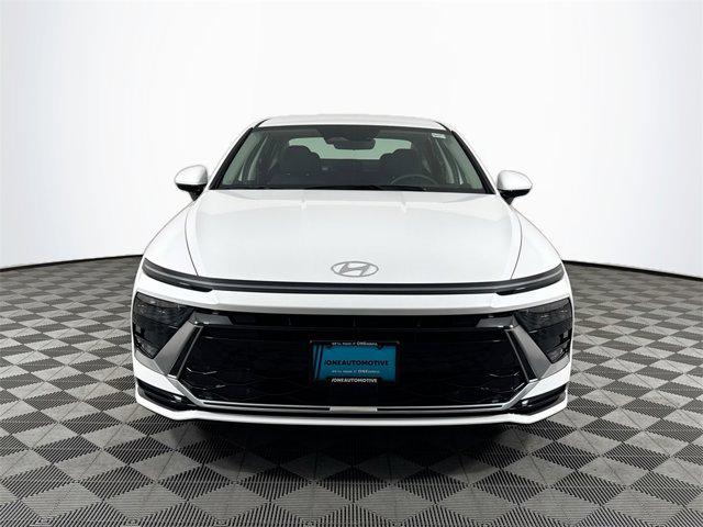 2025 Hyundai Sonata Hybrid SEL photo 3