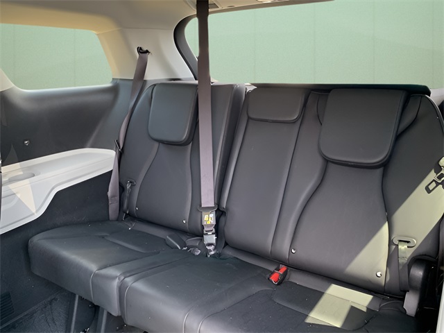 2024 Kia Carnival LX photo 18