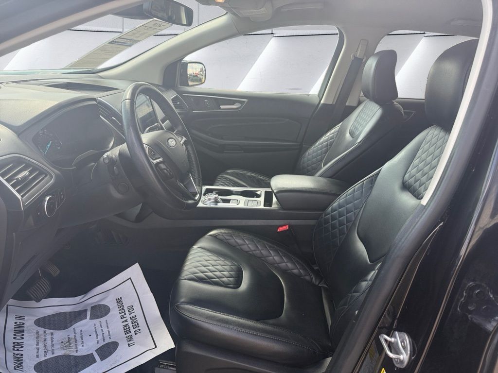 2023 Ford Edge Titanium photo 7