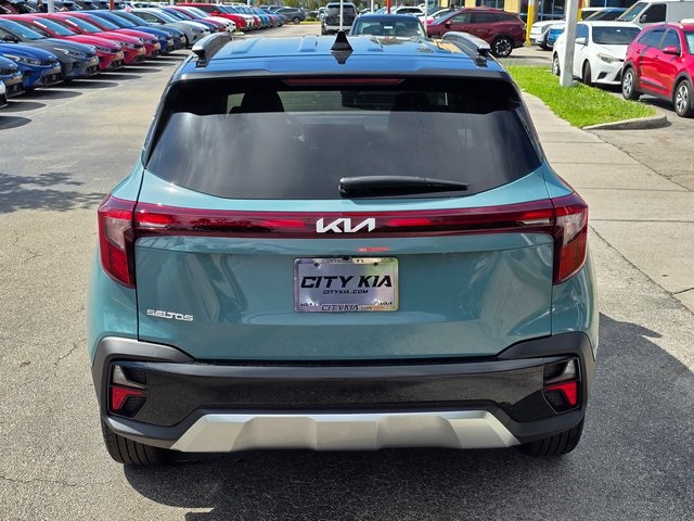 2025 Kia Seltos S photo 3
