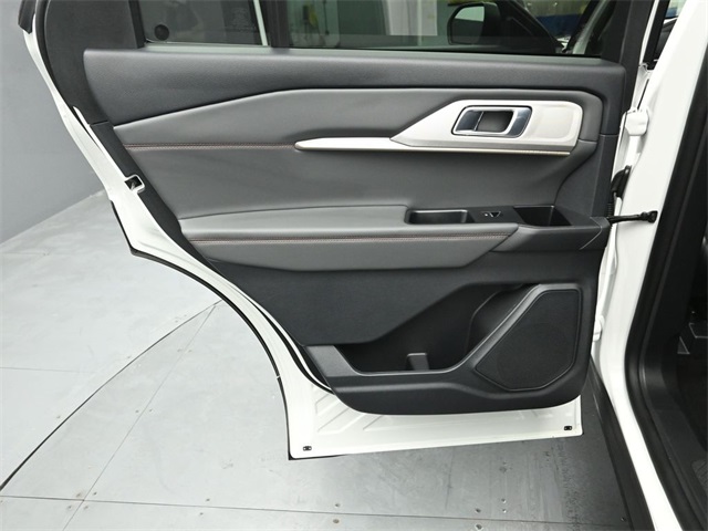 2025 FORD EXPLORER - Image 24