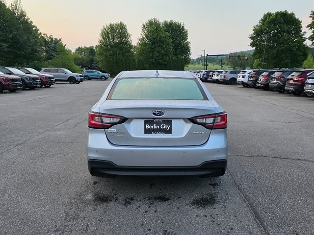 2022 Subaru Legacy Limited photo 2