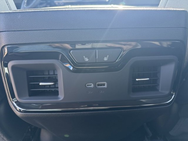 2025 Chevrolet Silverado 2500HD ZR2 photo 31