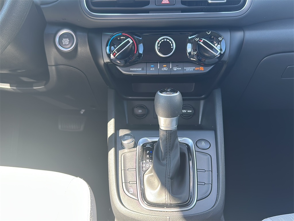 2023 Hyundai Kona SEL photo 13