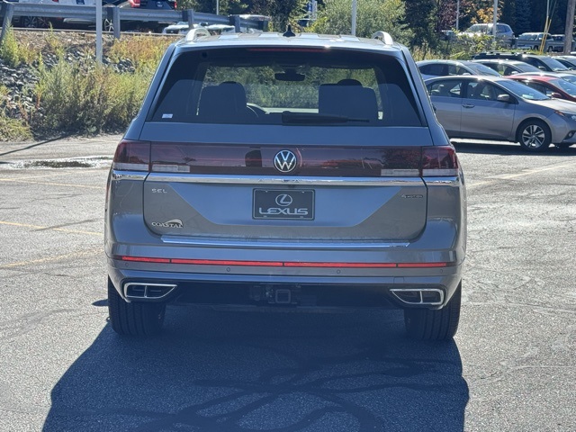 2024 Volkswagen Atlas SEL Premium R-Line photo 3