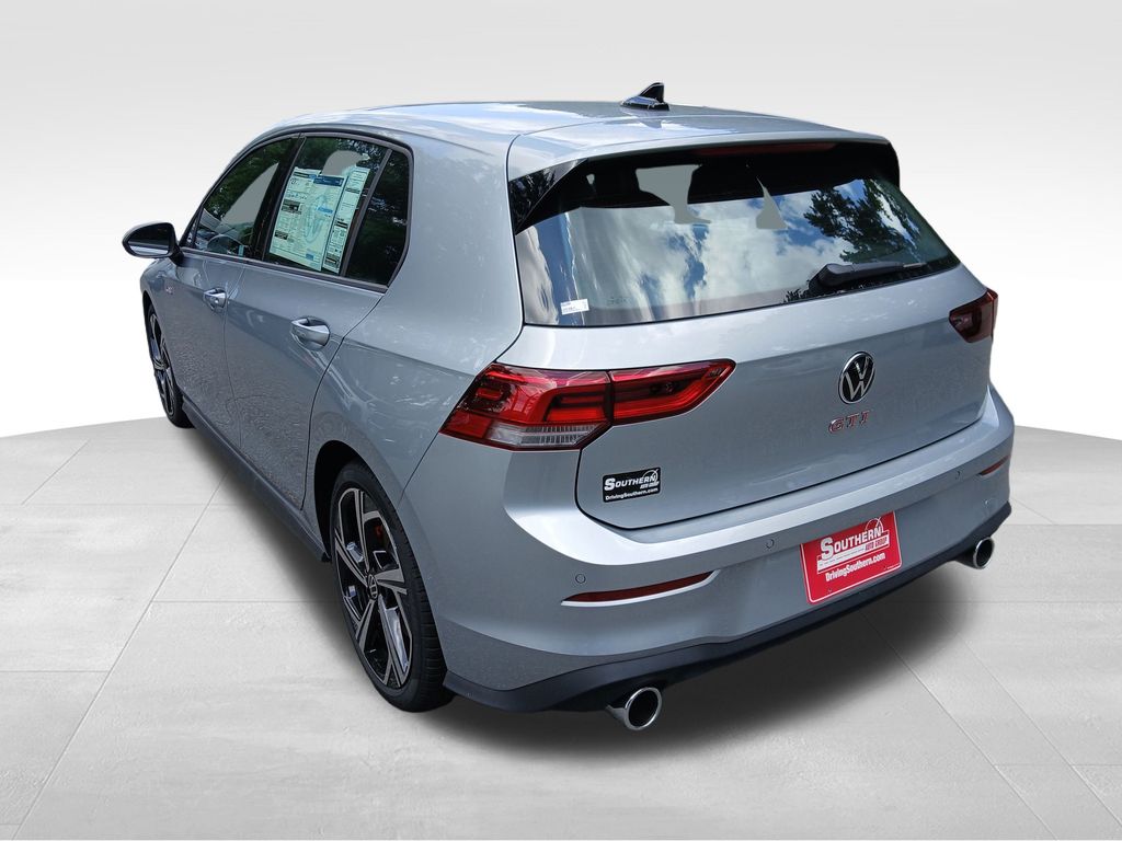 2025 Volkswagen Golf GTI SE photo 3