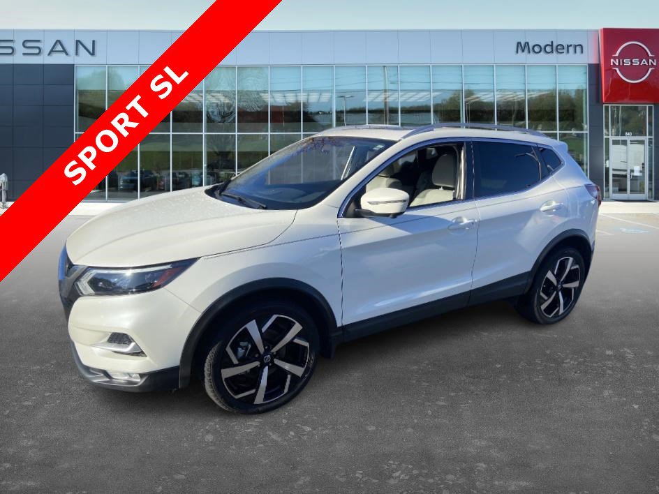 2022 Nissan Rogue Sport SL's photo