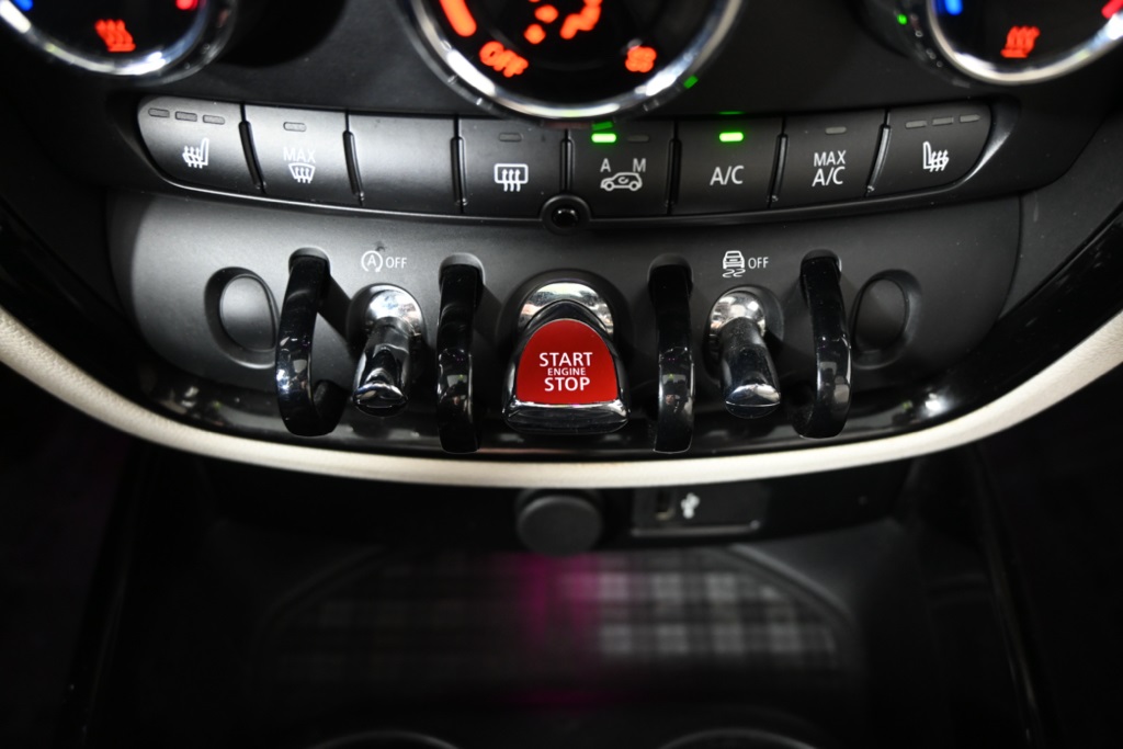 2019 Mini Cooper Base S ALL4 photo 30