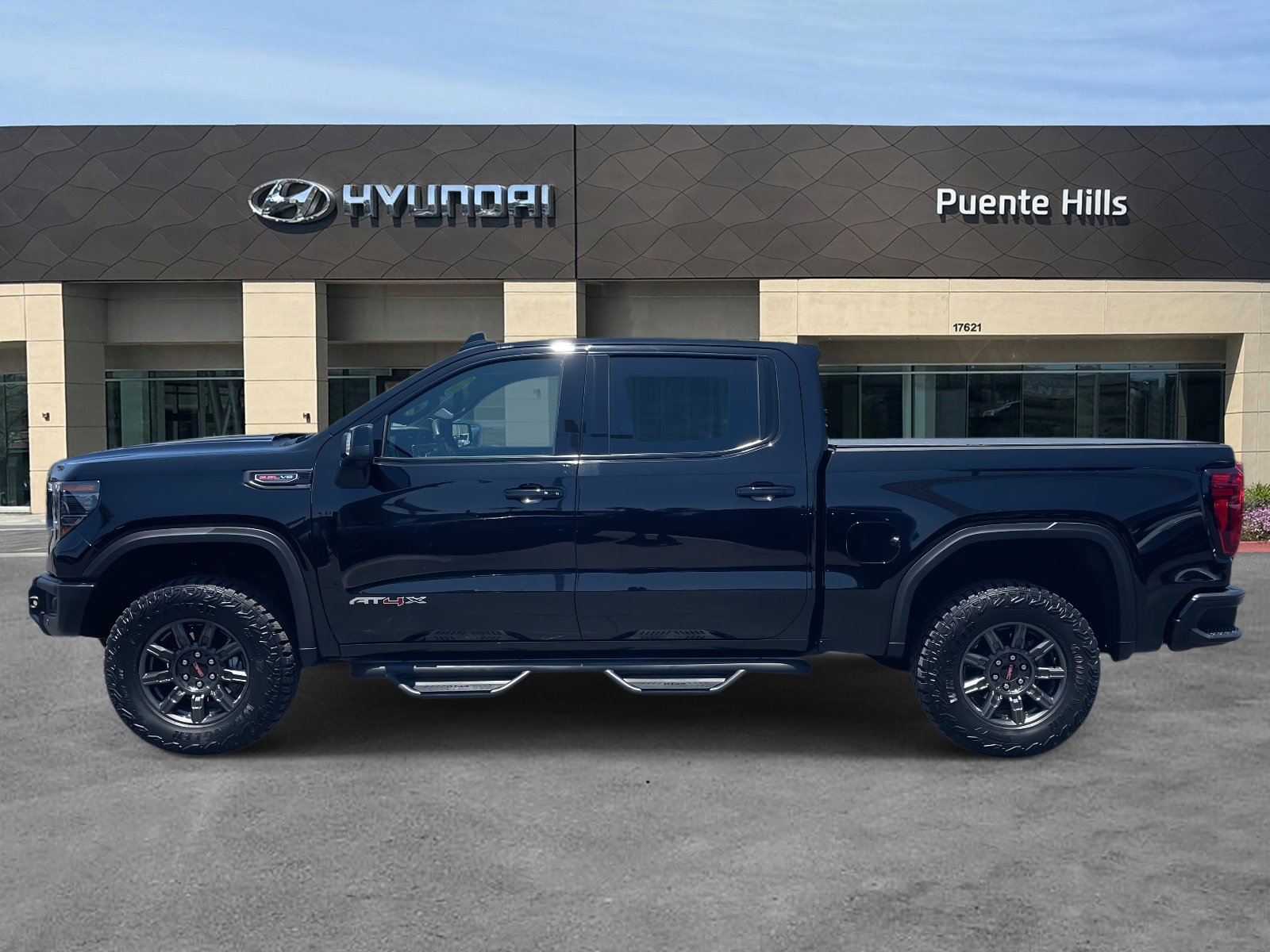 2024 Gmc Sierra 1500 AT4X photo 3