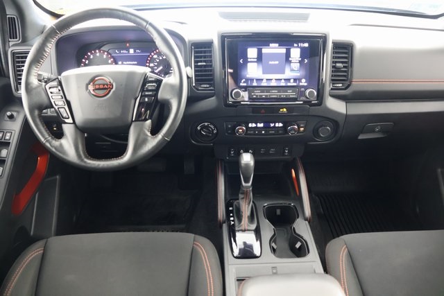 2022 Nissan Frontier PRO-4X photo 2