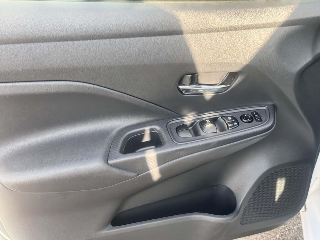 2023 Nissan Versa 1.6 SV photo 19