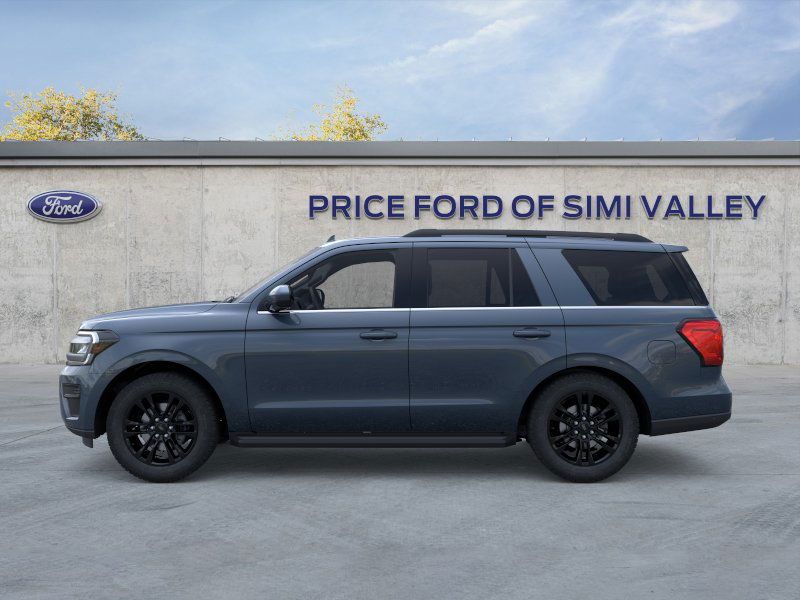 2024 Ford Expedition XLT photo 2