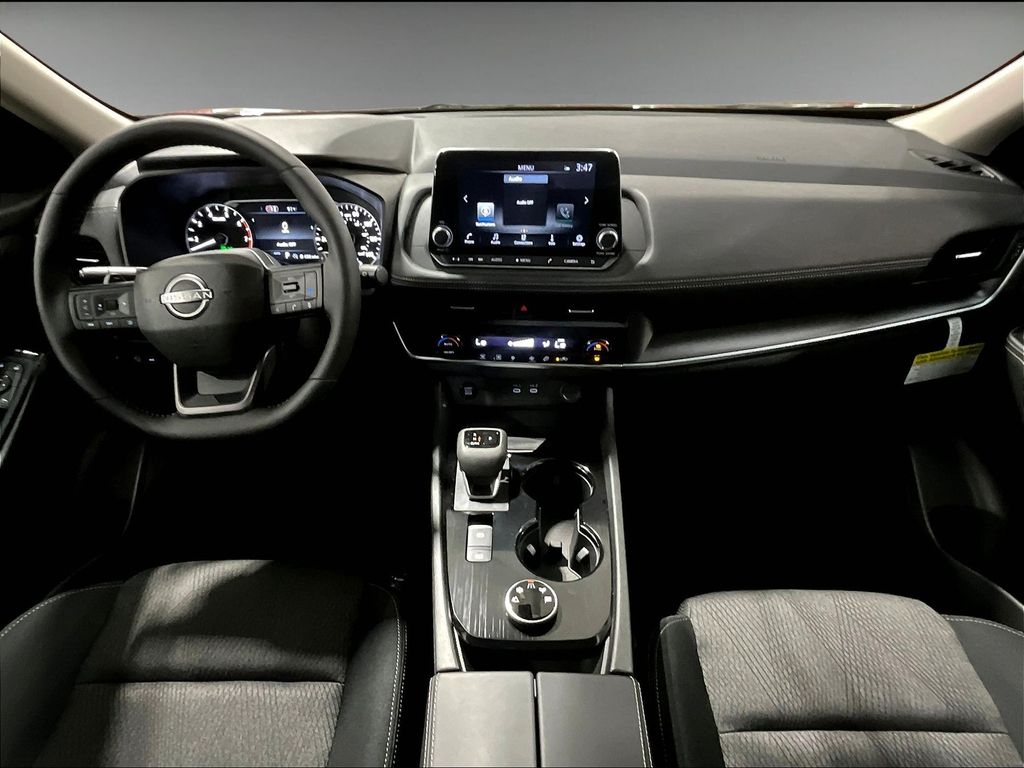 2026 Nissan Rogue SV photo 5