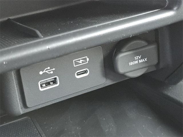 2025 Honda Ridgeline Black Edition photo 18