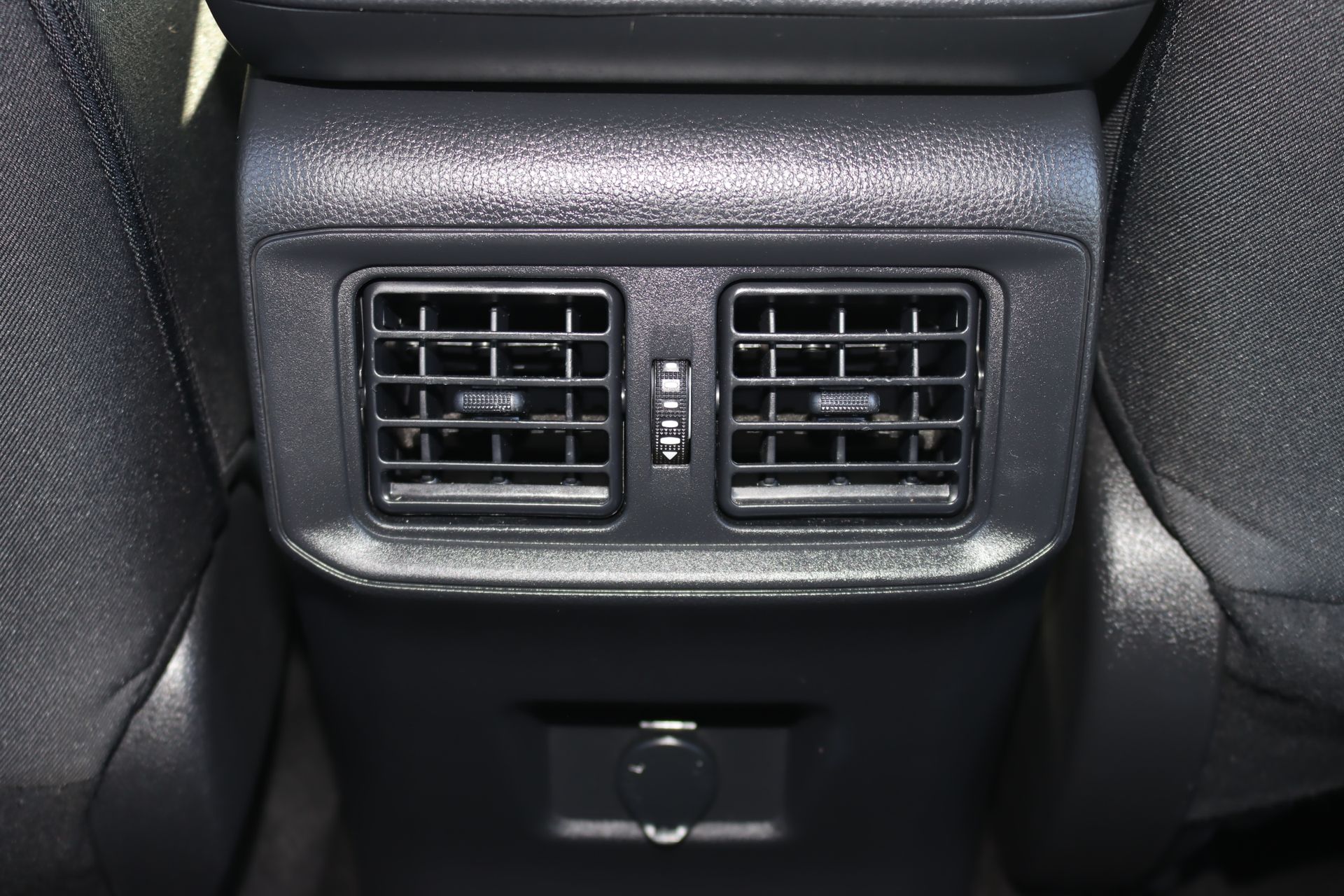 2024 Toyota RAV4 Hybrid LE photo 19