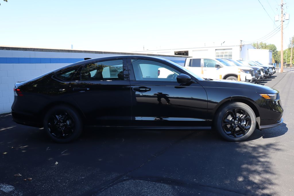2025 Honda Accord SE photo 4