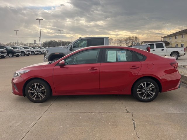 2023 Kia Forte LXS photo 4