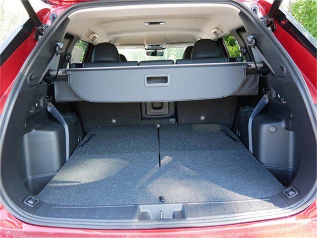 2025 Mitsubishi Outlander SE photo 4