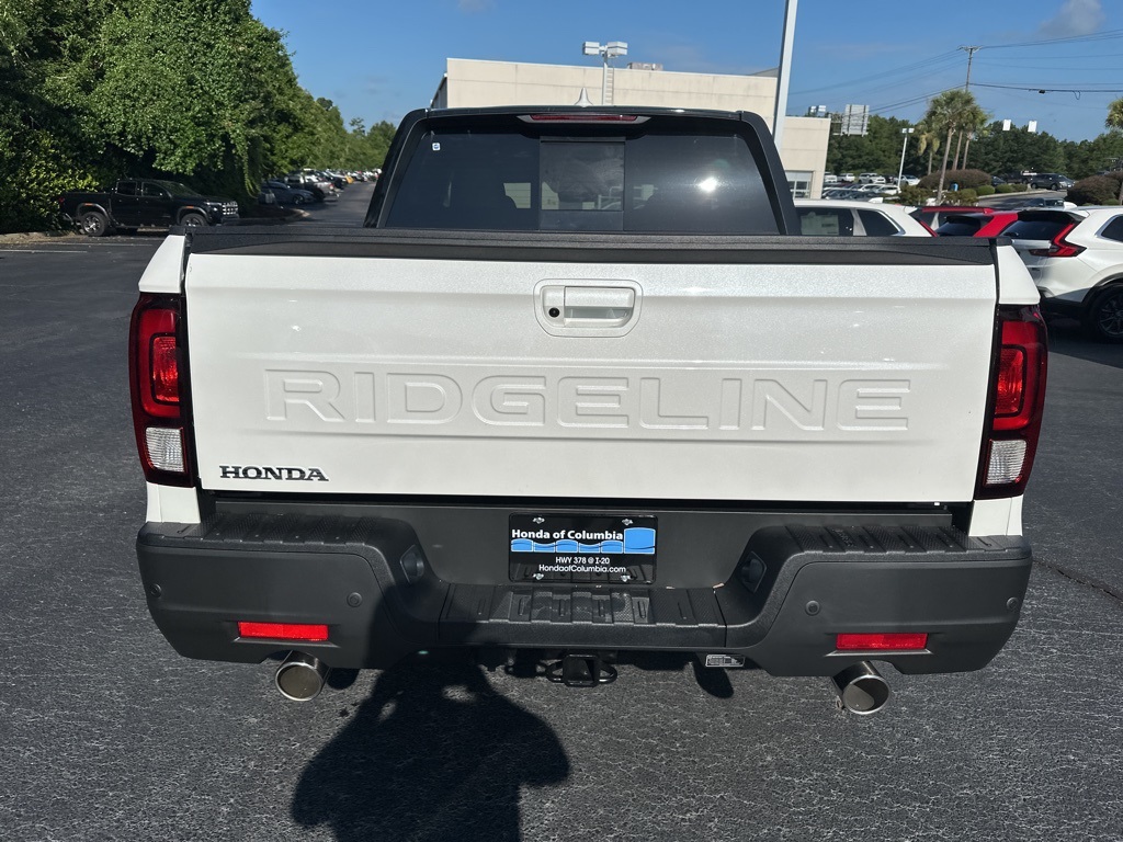 2025 Honda Ridgeline Black Edition photo 4