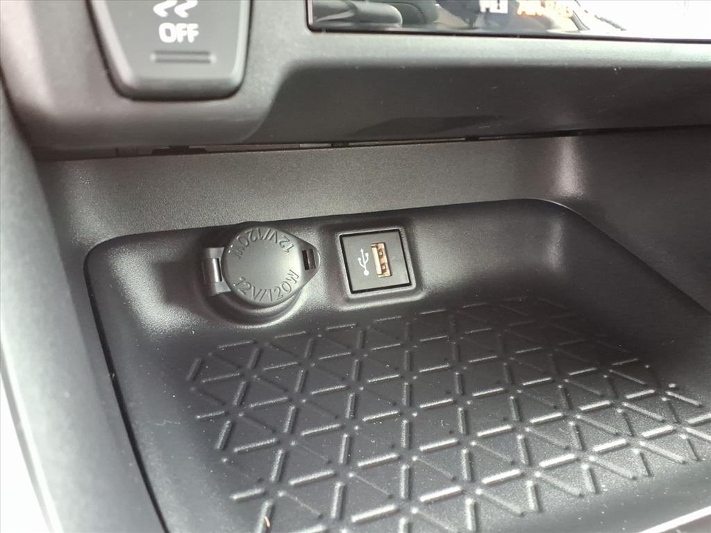 2025 Toyota RAV4 LE photo 15