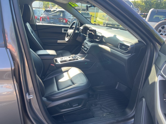 2022 Ford Explorer XLT photo 18