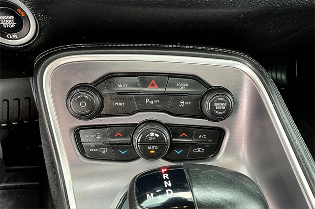 2019 Dodge Challenger SXT photo 15