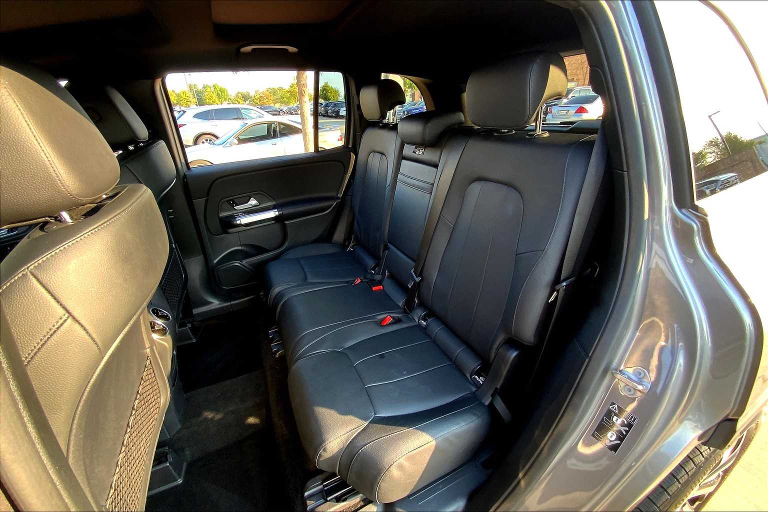 2022 Mercedes Benz GLB 250 photo 19