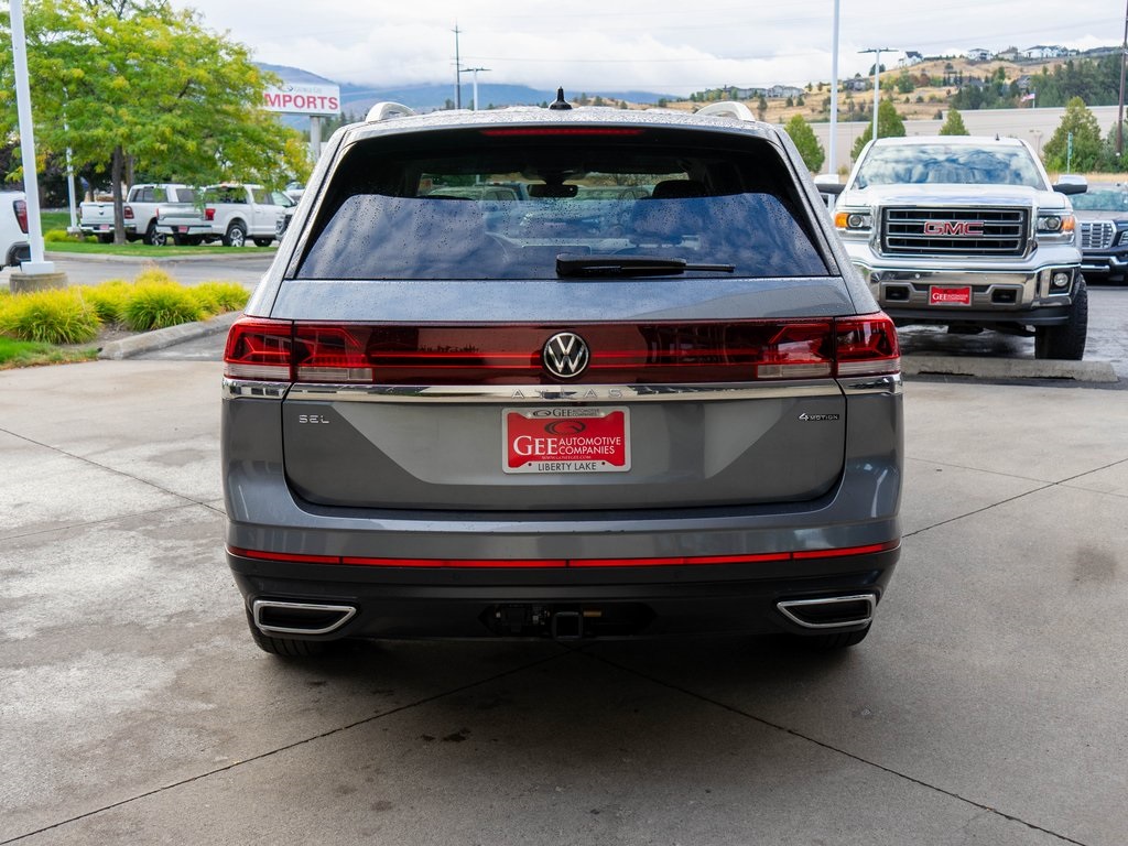 2024 Volkswagen Atlas SEL photo 5