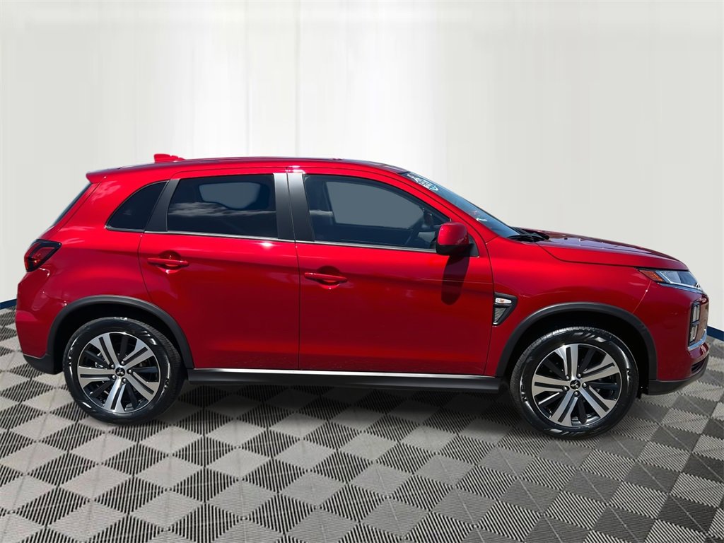 2025 Mitsubishi Outlander S photo 6