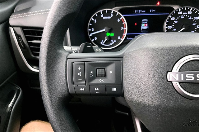 2025 Nissan Rogue S photo 21