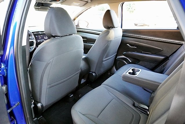 Used 2024 Blue Hyundai SE image 16