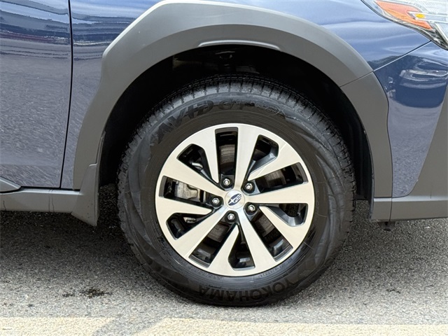2025 Subaru Outback Premium photo 3