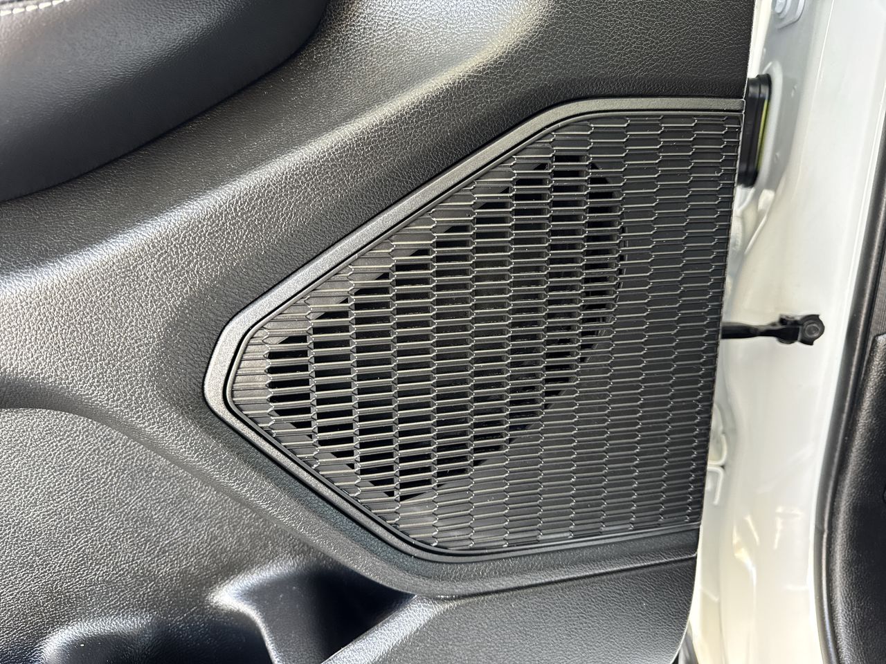 2023 Jeep Grand Cherokee Altitude photo 25
