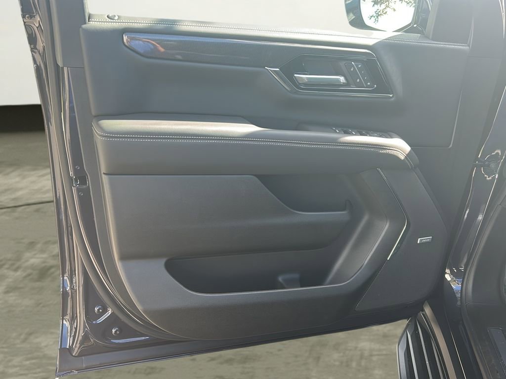 2025 Gmc Yukon XL photo 9